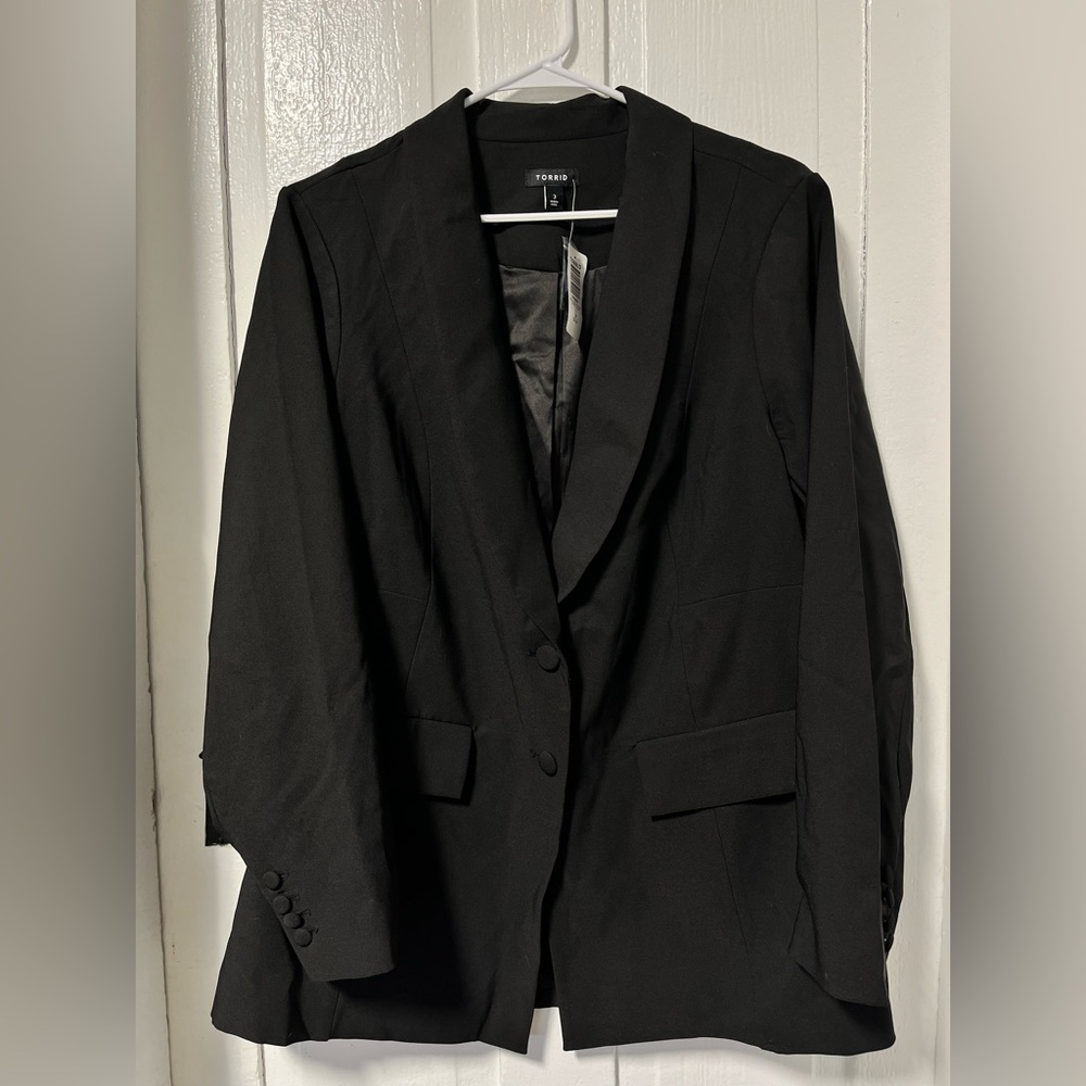 NWT Torrid Black Long Longline 2 button Blazer 3X